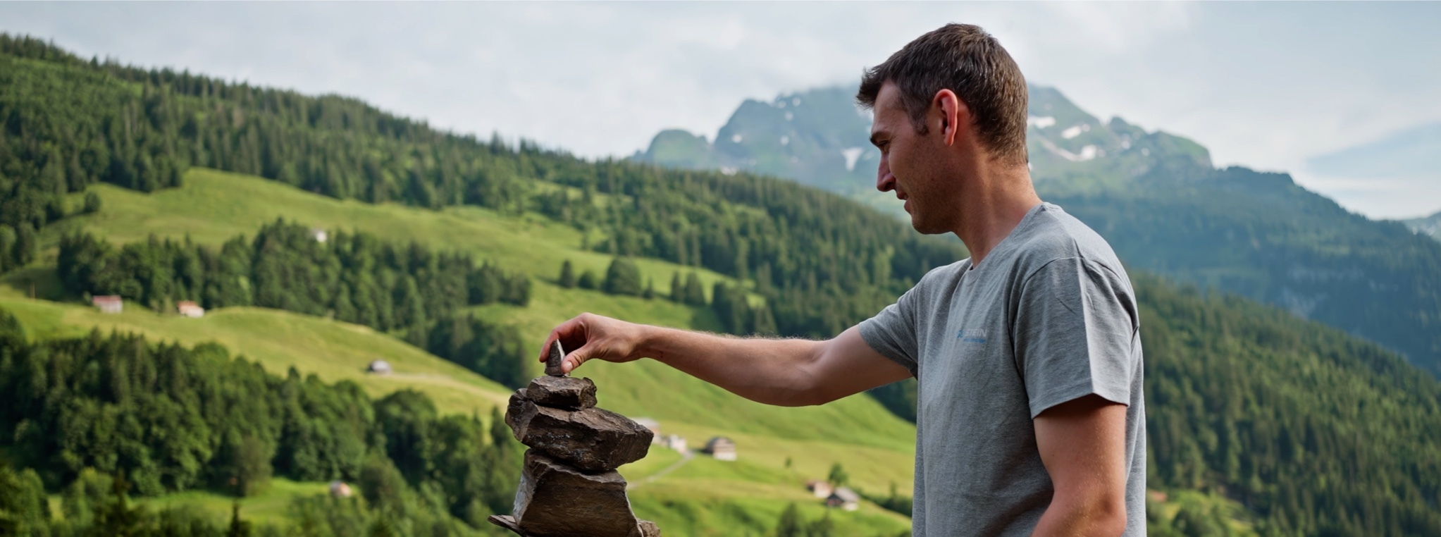 Naturstein schnueriger kontakt header